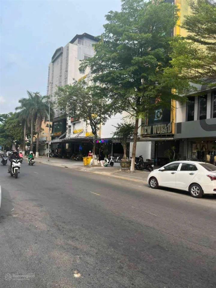 Cặp đất khu phố kinh doanh sầm uất