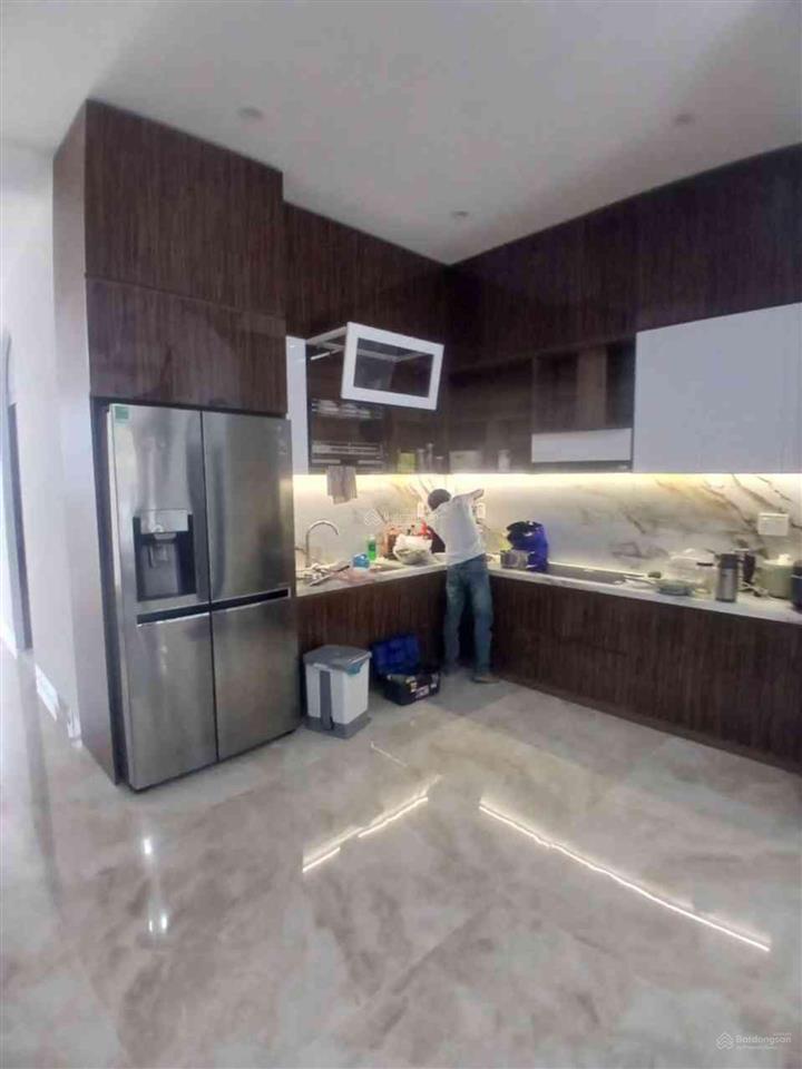 Bán nhà 3 tầng mới xây  đường nguyễn xí, phường hòa minh