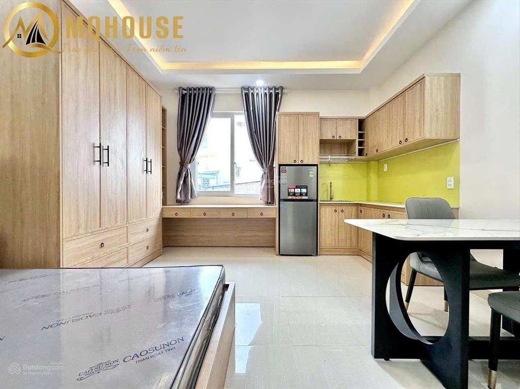 Phòng bancol thoáng mát  full nội thất  tại phú nhuận