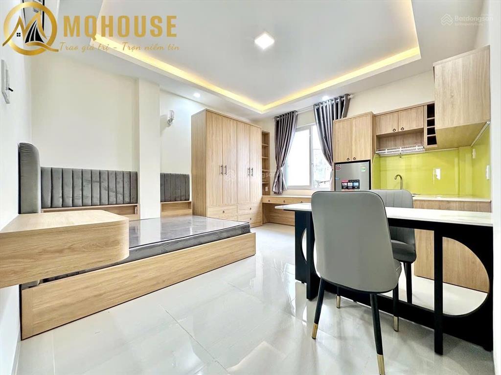 Phòng bancol thoáng mát  full nội thất  tại phú nhuận