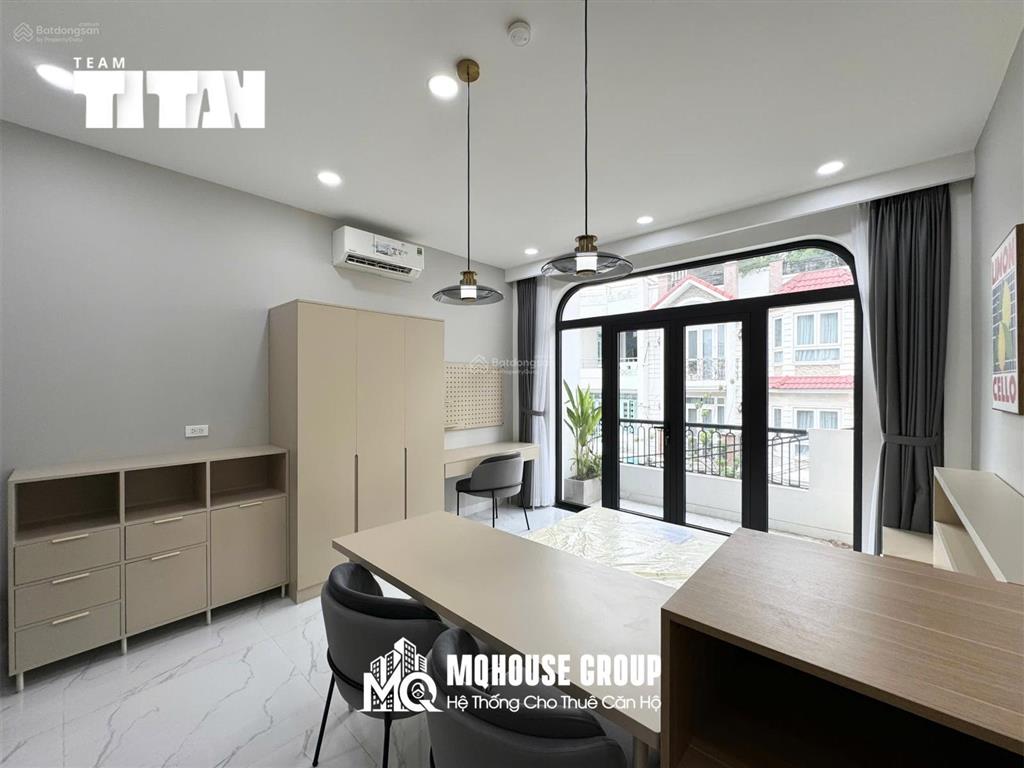 Cho thuê chdv hầm xe, thang máy, full nội thất, ban công tại lê quang định, bình thạnh