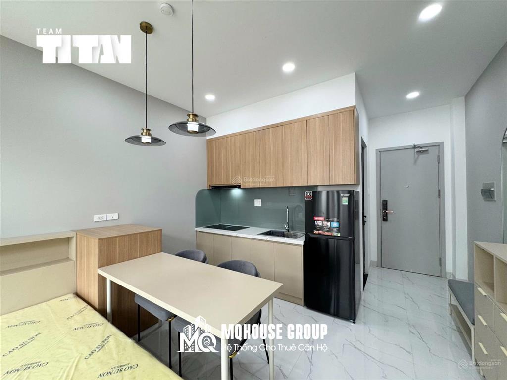 Cho thuê chdv hầm xe, thang máy, full nội thất, ban công tại lê quang định, bình thạnh