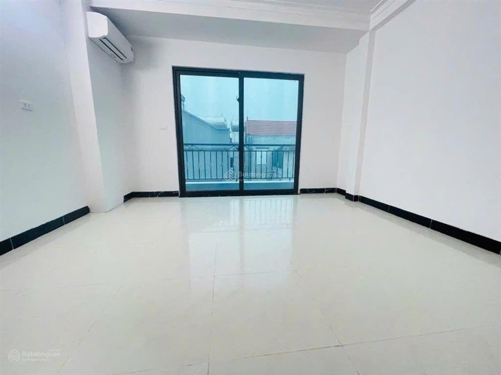 Bán nhà yên nghĩa  lô góc  thang máy  30m chỉ 7.9 tỷ