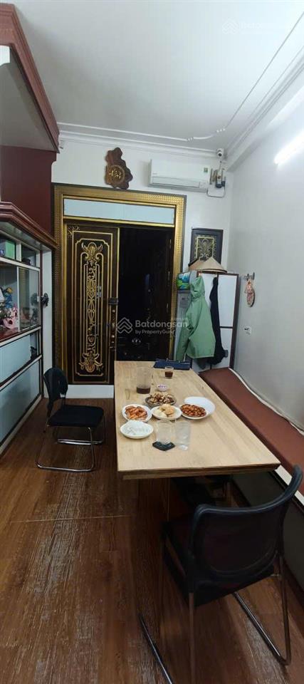 Bán nhà phố trương định, 28m  kinh doanh  ô tô tránh