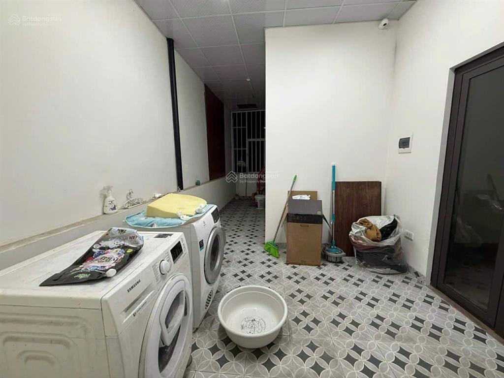 Bán nhà riêng phố trương định  nhà mới  ngõ nông  sân để xe riêng biệt  43m, giá 7.4 tỷ