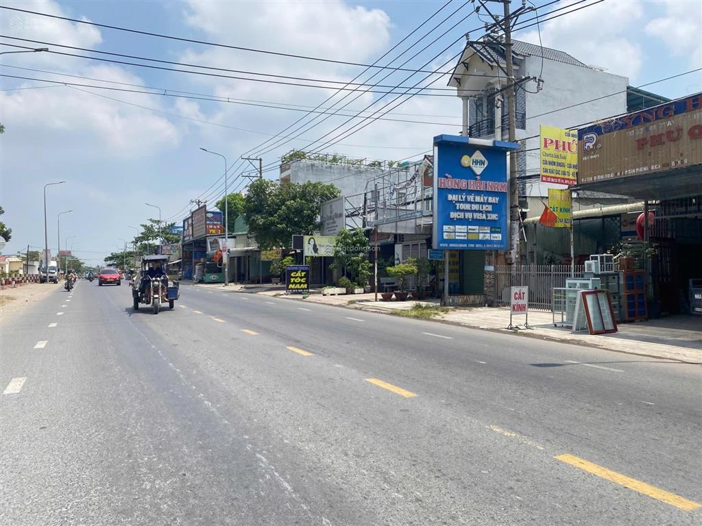 Nhà 2 tầng mặt tiền đồng khởi, 199m2, gần cây xăng 26, chỉ 39 triệu/m2, giá hiếm khó tìm!