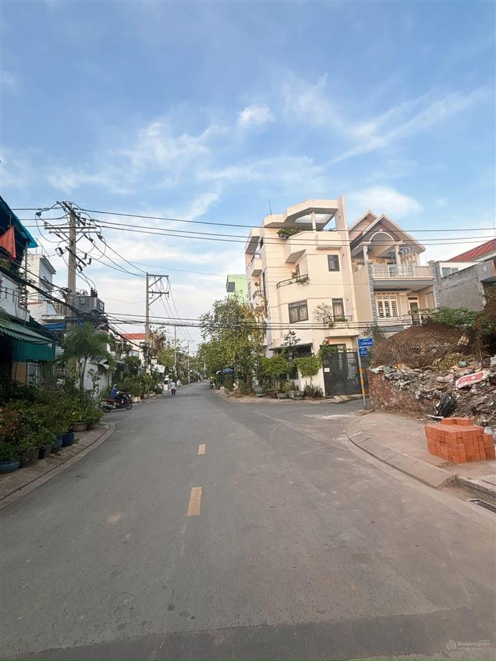 Nhà mới đẹp hoàn công đủ  gần lê văn thịnh  q.2