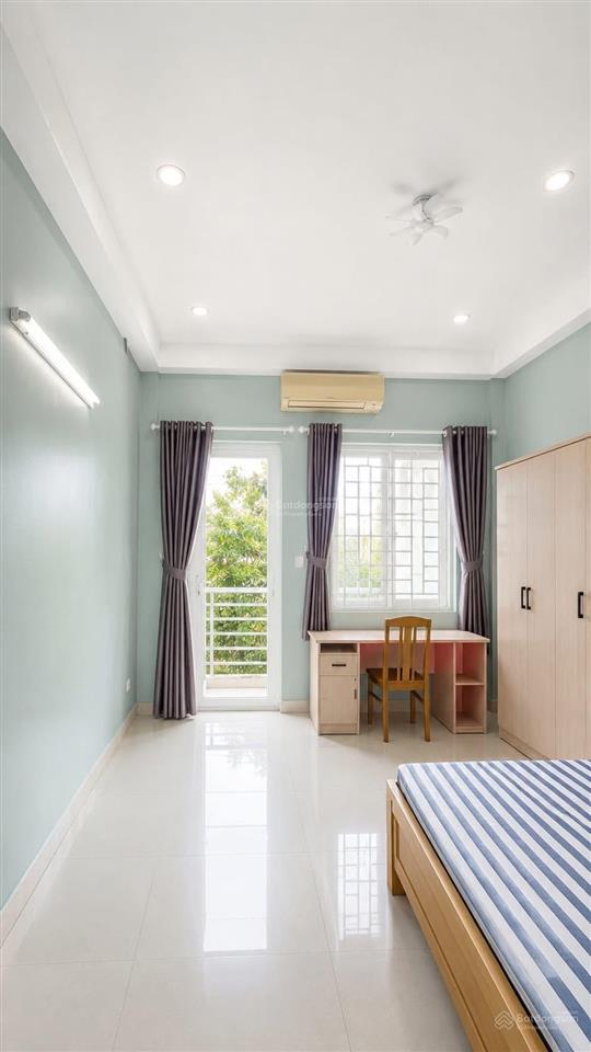 Nhà btct 4 tầng ,4pn, 5wc hẻm đường 42, bt đông, q.2