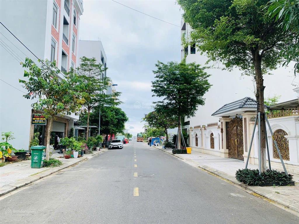 Bán 105m2 đất ngã tư trần minh tông/hòa minh 30 (khu a1 phương trang)