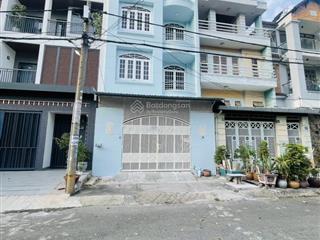 Nhà mt nội bộ cách đường số 1 khu tên lửa chỉ 10m,giá thuê 22 triệu,dt 6x17m,3.5 tấm.
