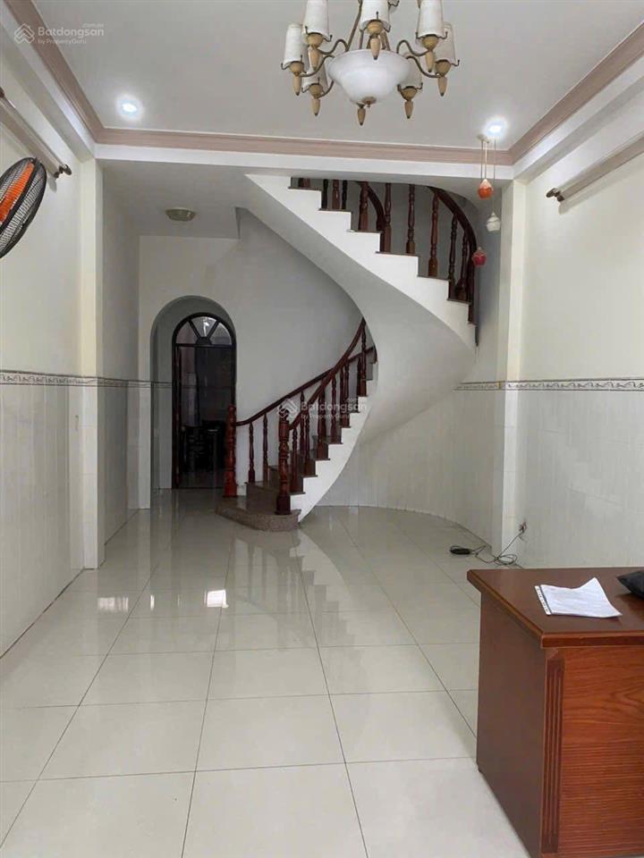 Chính chủ tin tưởng gửi nhà thuê rẻ nhất mt khu tên lửa,dt 4x20m,1 trệt 2 lầu,giá 17 triệu/tháng.