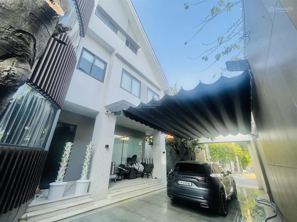 Chính chủ tin tưởng,uy tín gửi bán căn biệt thự vip,cao cấp nhất khu tên lửa