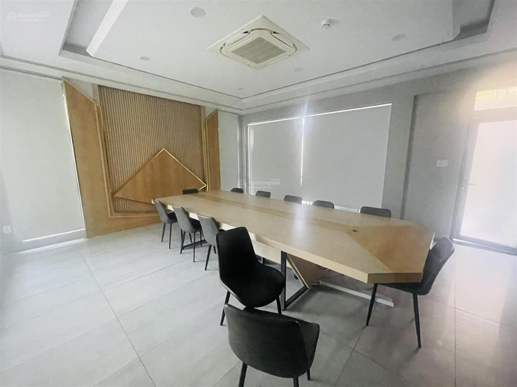 Chính chủ tin tưởng,uy tín gửi bán căn biệt thự vip,cao cấp nhất khu tên lửa