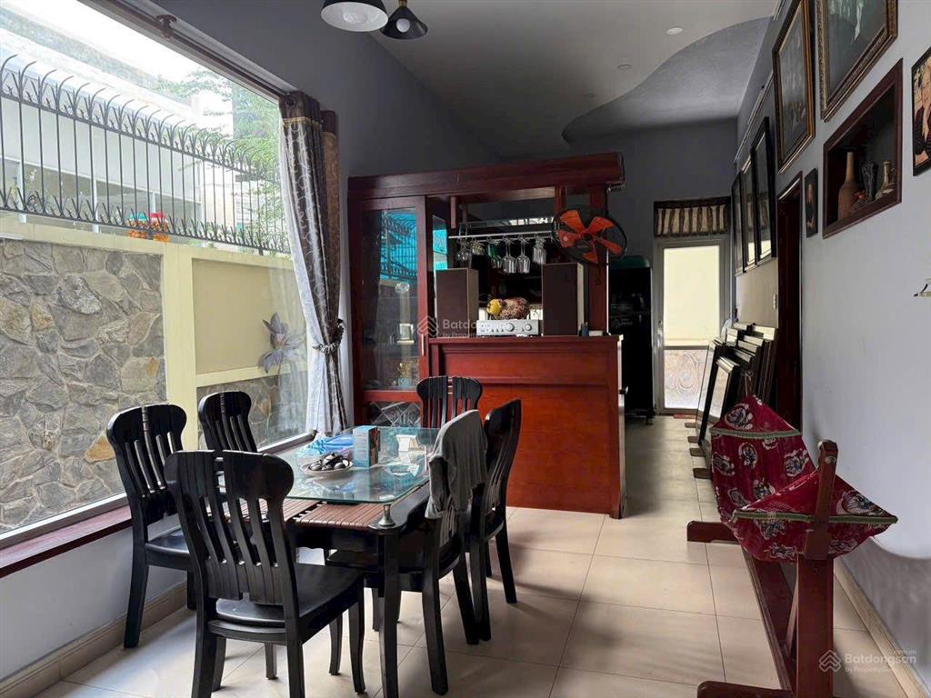 Chính chủ cần bán gấp căn biệt thự khu tên lửa,diện tích 8x21m,3 tấm,giá 22 tỷ