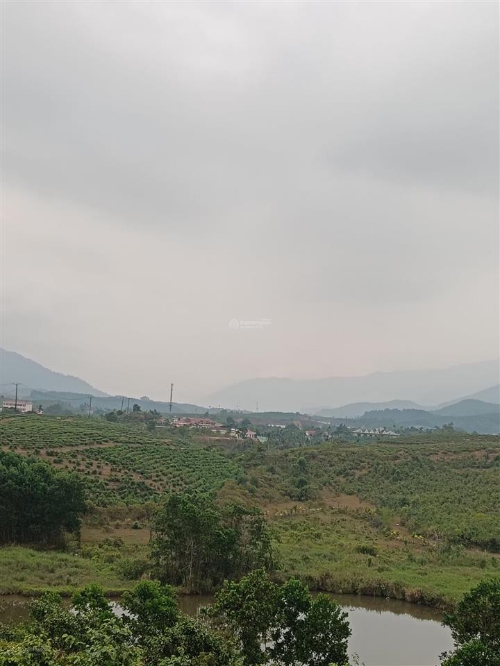Khu đất nhà vườn lý tưởng để nghỉ dưỡng ở tây bà nà hills. diện tích 1558,4m2 có 400m2 nhà ở