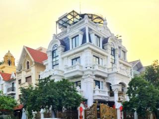 Bán nhà phố trung tâm quận cầu giấy 5 tầng, ô tô,thang máy chờ, dt 161m * 8m mặt tiền giá 54,9 tỷ