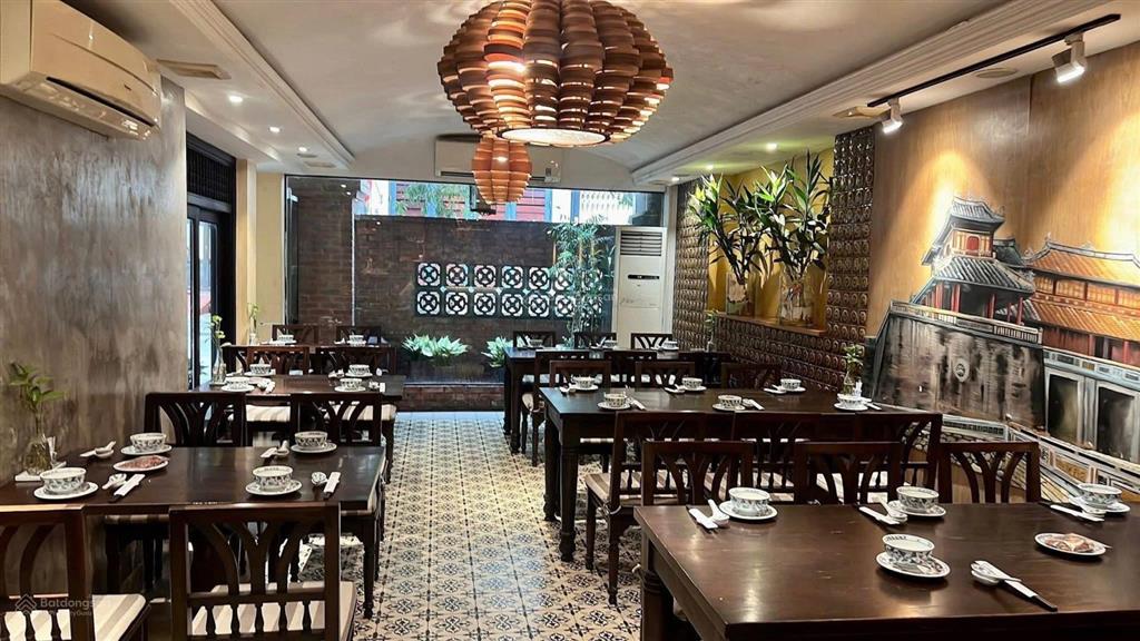 Siêu phẩm nhà phố đào tấn ô tô tránh, đường thông, mặt tiền khủng 11m giá chỉ 70 tỷ