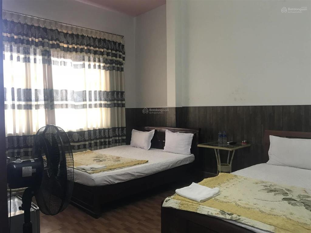 Chính chủ cần bán khách sạn tây đô mặt tiền đường phạm văn đồng, pháp lý rõ ràng. giá 9,2 tỷ có tl
