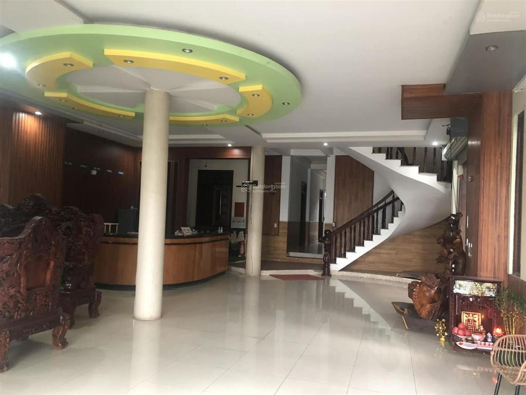 Chính chủ cần bán khách sạn tây đô mặt tiền đường phạm văn đồng, pháp lý rõ ràng. giá 9,2 tỷ có tl