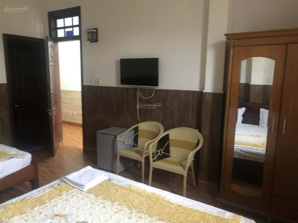 Chính chủ cần bán khách sạn tây đô mặt tiền đường phạm văn đồng, pháp lý rõ ràng. giá 9,2 tỷ có tl