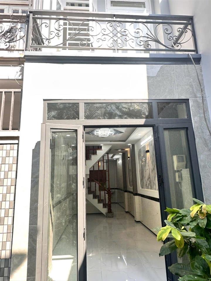 Shr. nhà 3,3x13m 2 lầu hiệp thành 13 có 4pn, hẻm xe hơi. giá 2,78 tỷ