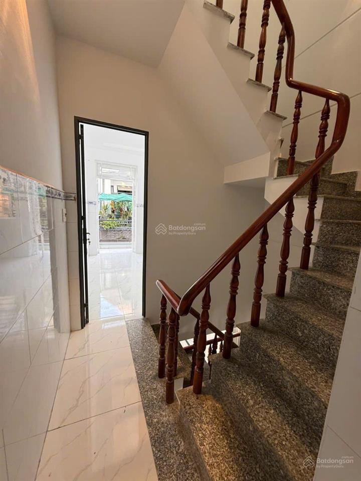 Shr. nhà 3,3x13m 2 lầu hiệp thành 13 có 4pn, hẻm xe hơi. giá 2,78 tỷ