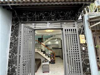 Nhà 3x8m 1/ hiệp thành 10 gần ngã 3 đông quang, xe hơi tới nhà. giá 1,08 tỷ (còn bớt)