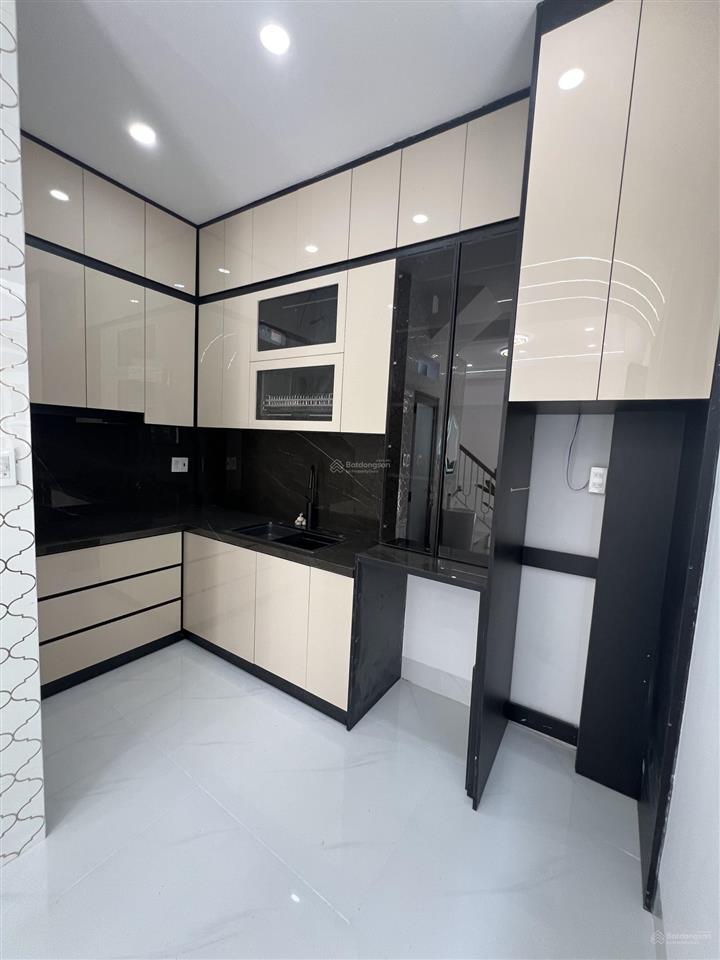 Nhà đường vào chùa pháp thạnh, hẻm xe hơi, ngang 4 dài 9m. giá 1,85 tỷ còn tl