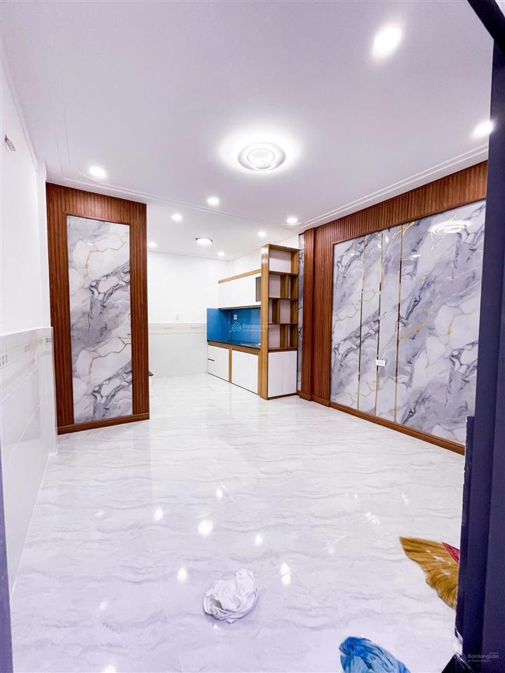 Hẻm xe hơi  gần cầu chợ cầu. nhà 1/ 4x7m nguyễn văn quá, có 2pn. giá 1,389 tỷ (tl mạnh)