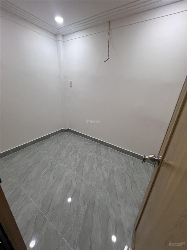 Nhà lầu 3,5x7m hẻm xe hơi đường nguyễn ảnh thủ gần ngã 3 đông quang, có 2pn. giá 1,038 tỷ (còn bớt)