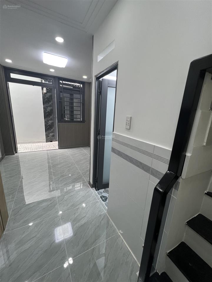 Nhà lầu 3,5x7m hẻm xe hơi đường nguyễn ảnh thủ gần ngã 3 đông quang, có 2pn. giá 1,038 tỷ (còn bớt)