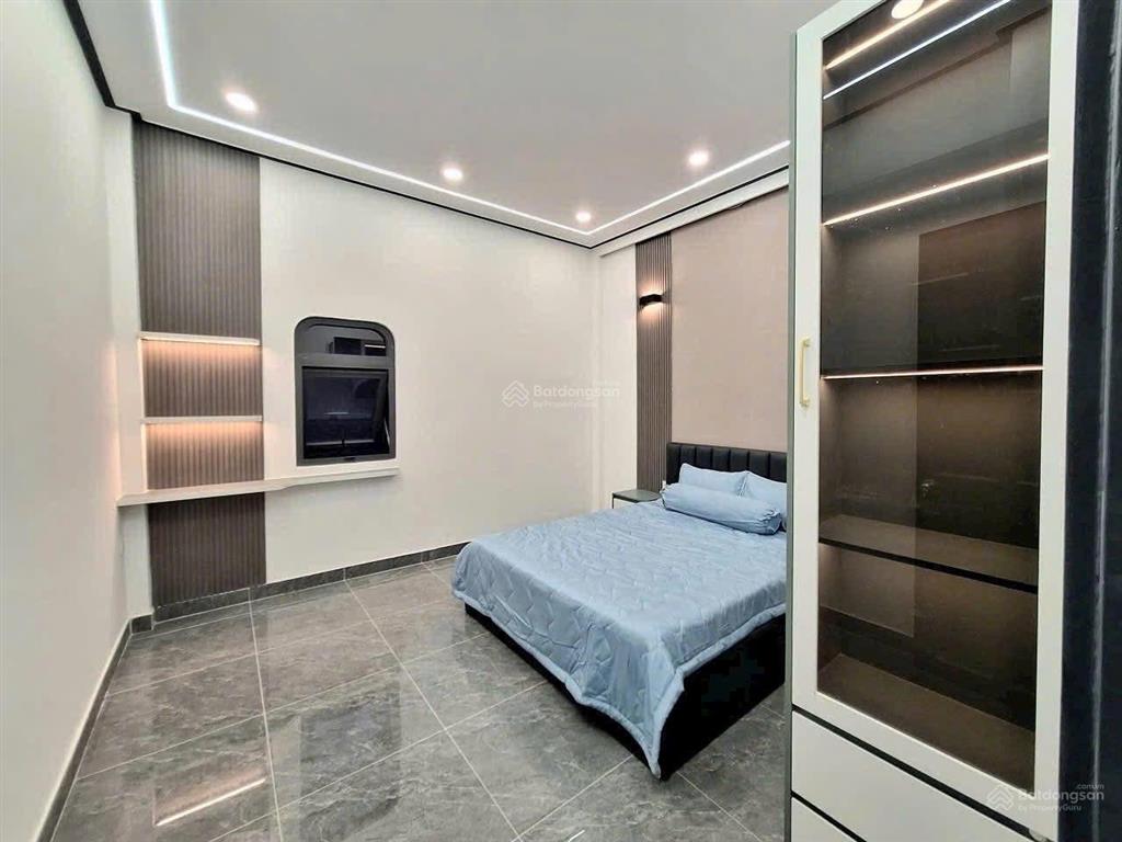 Nhà hoa hậu sẹc ngắn đường lê văn khương gần chợ thiếc, có 2pn 2wc, ban công, sân phơi. giá 1,8 tỷ