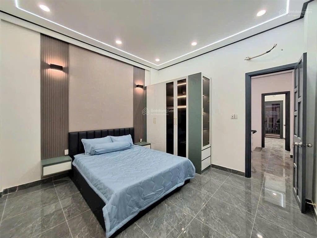 Nhà hoa hậu sẹc ngắn đường lê văn khương gần chợ thiếc, có 2pn 2wc, ban công, sân phơi. giá 1,8 tỷ