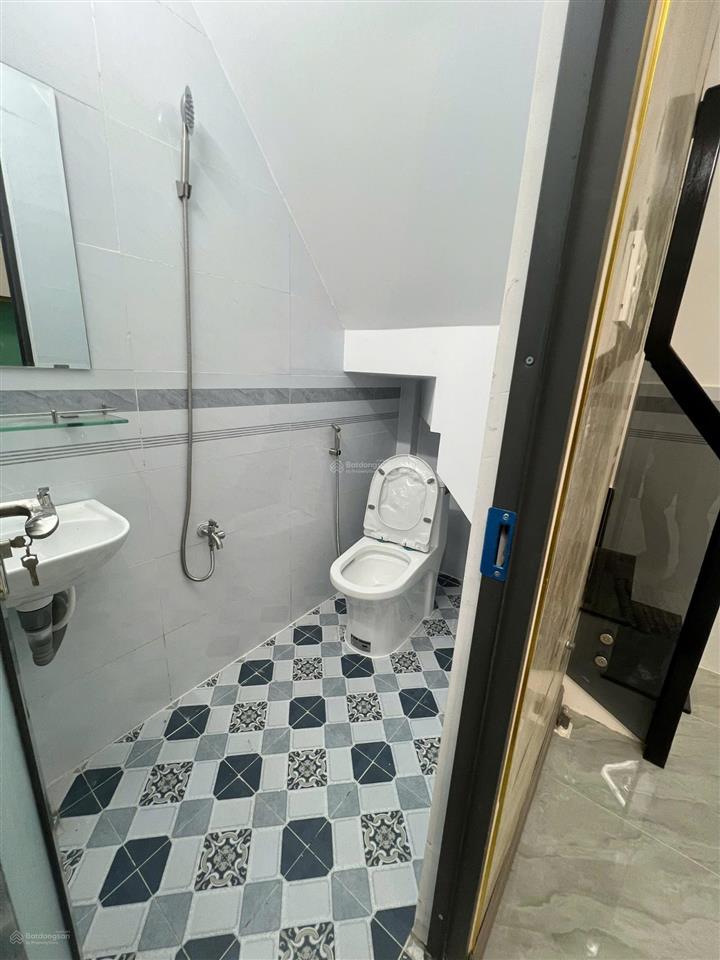 Đường nhựa 9m. nhà 24m2 thổ cư đường tth14 gần bệnh viện q12. có 2pn, ban công. giá 1,13 tỷ có bớt