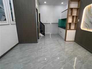 Đường nhựa 9m. nhà 24m2 thổ cư đường tth14 gần bệnh viện q12. có 2pn, ban công. giá 1,13 tỷ có bớt