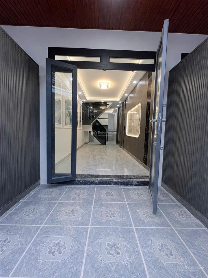 Nhà 40m2 hẻm xe hơi đường thới an 04 gần siêu thị metro, có 2pn 2wc, ban công, giá 1,86 tỷ còn tl