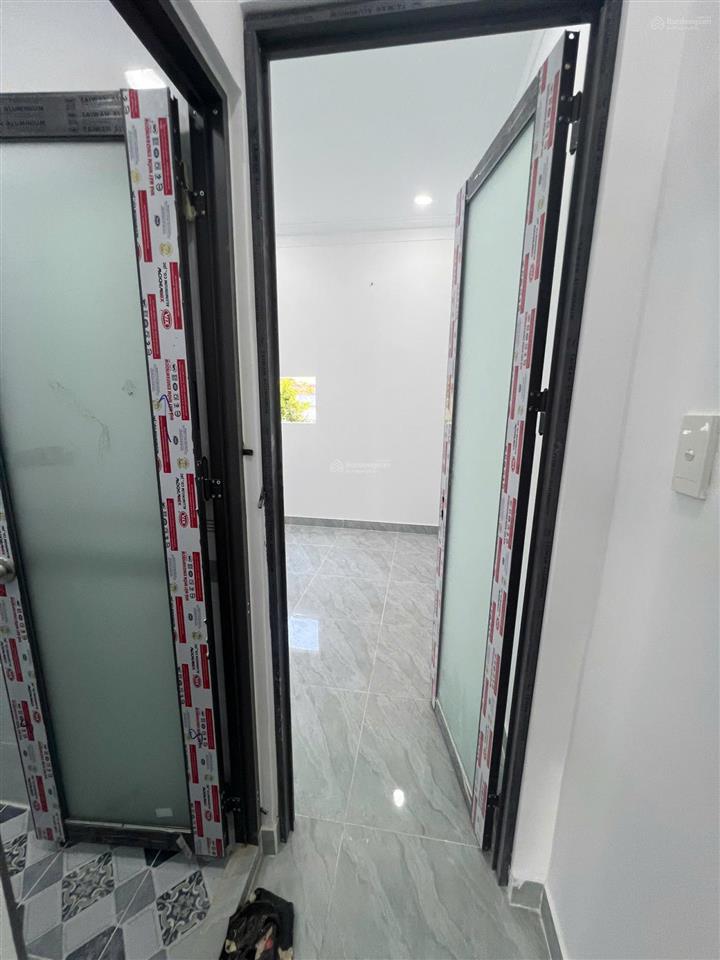 Nhà 40m2 hẻm xe hơi đường thới an 04 gần siêu thị metro, có 2pn 2wc, ban công, giá 1,86 tỷ còn tl
