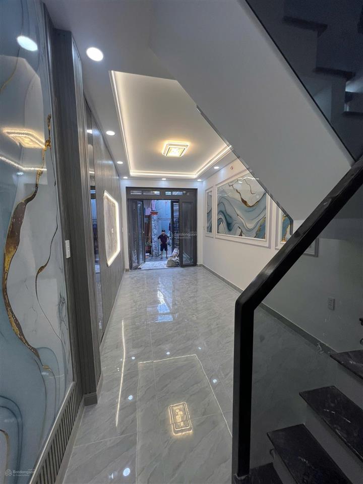 Nhà 40m2 hẻm xe hơi đường thới an 04 gần siêu thị metro, có 2pn 2wc, ban công, giá 1,86 tỷ còn tl