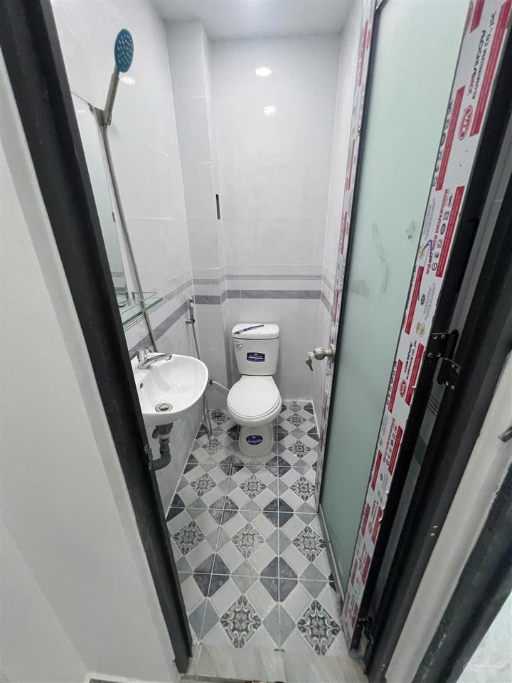 Nhà 40m2 hẻm xe hơi đường thới an 04 gần siêu thị metro, có 2pn 2wc, ban công, giá 1,86 tỷ còn tl