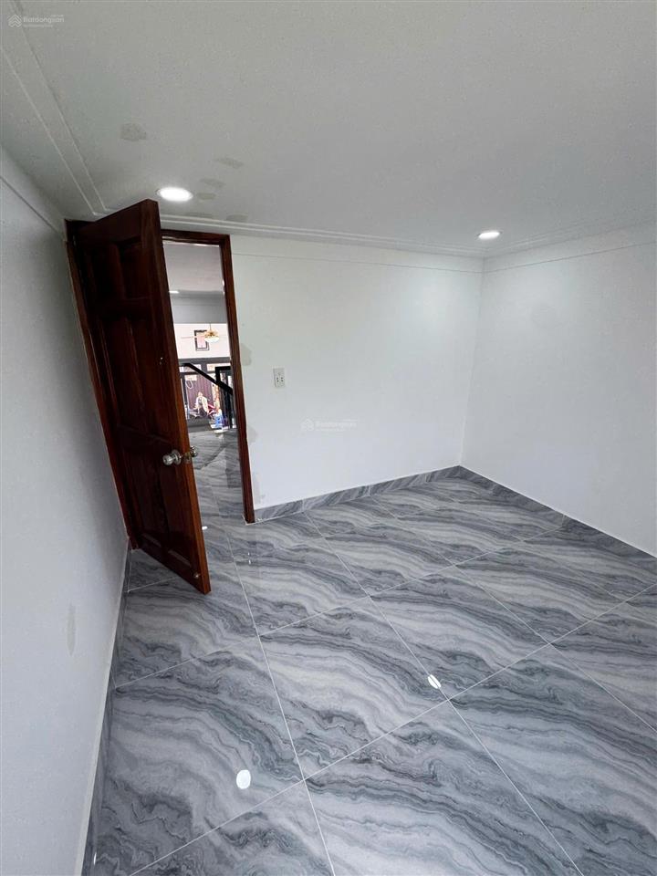 Nhà / ngắn hẻm xe tải đường lê văn khương (gần lẩu bò tèo). có 2pn 2wc, sân phơi, giá 1,49 tỷ có tl