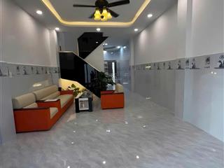 Nhà 42m2 thổ cư 1/ đường lê thị riêng ngay siêu thị metro. có 2pn 2wc, ban công. giá 1,85 tỷ có tl