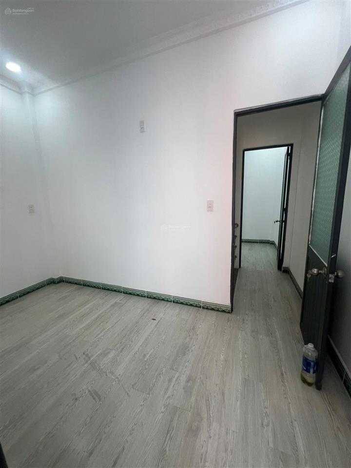 Nhà 32m2 1/ đường liên khu 2  5 ngay lẩu bò tèo. có 2pn 2wc, ban công, sân phơi giá 1,59 tỷ còn tl
