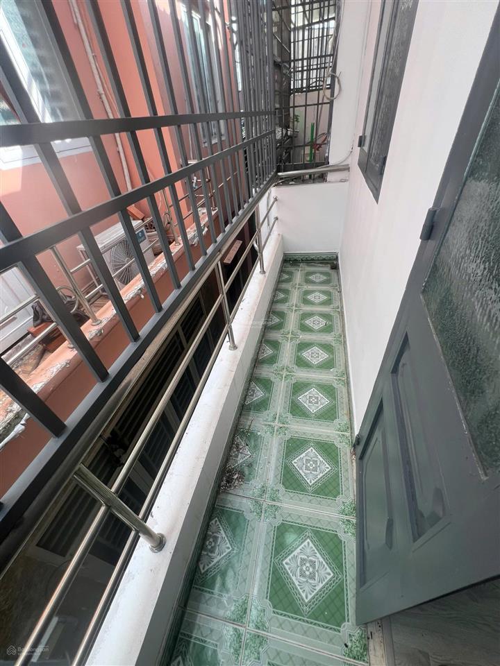 Nhà 32m2 1/ đường liên khu 2  5 ngay lẩu bò tèo. có 2pn 2wc, ban công, sân phơi giá 1,59 tỷ còn tl