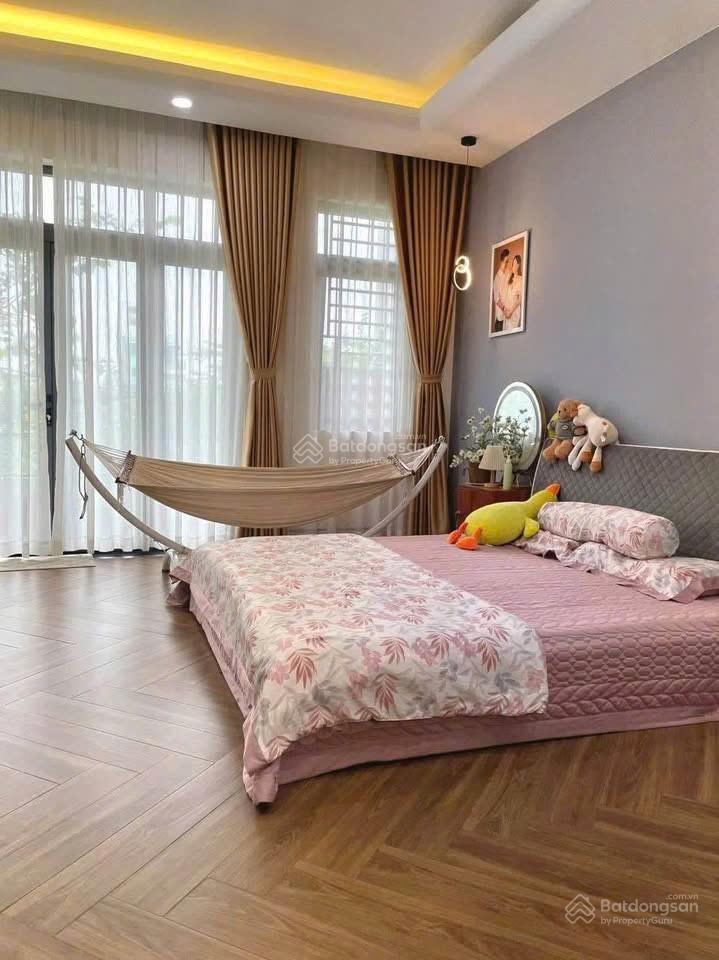 Cần bán gấp căn nhà 1 trệt 1 lầu ngay vòng xoay an lạc, đang cho thuê 20 triệu/tháng. giá 920tr