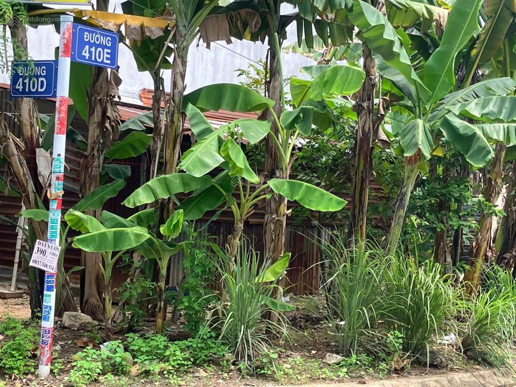 Cho thuê mặt bằng lô góc 2 mặt tiền hướng đông nam vị trí đẹp thuận tiện kinh doanh dài hạn