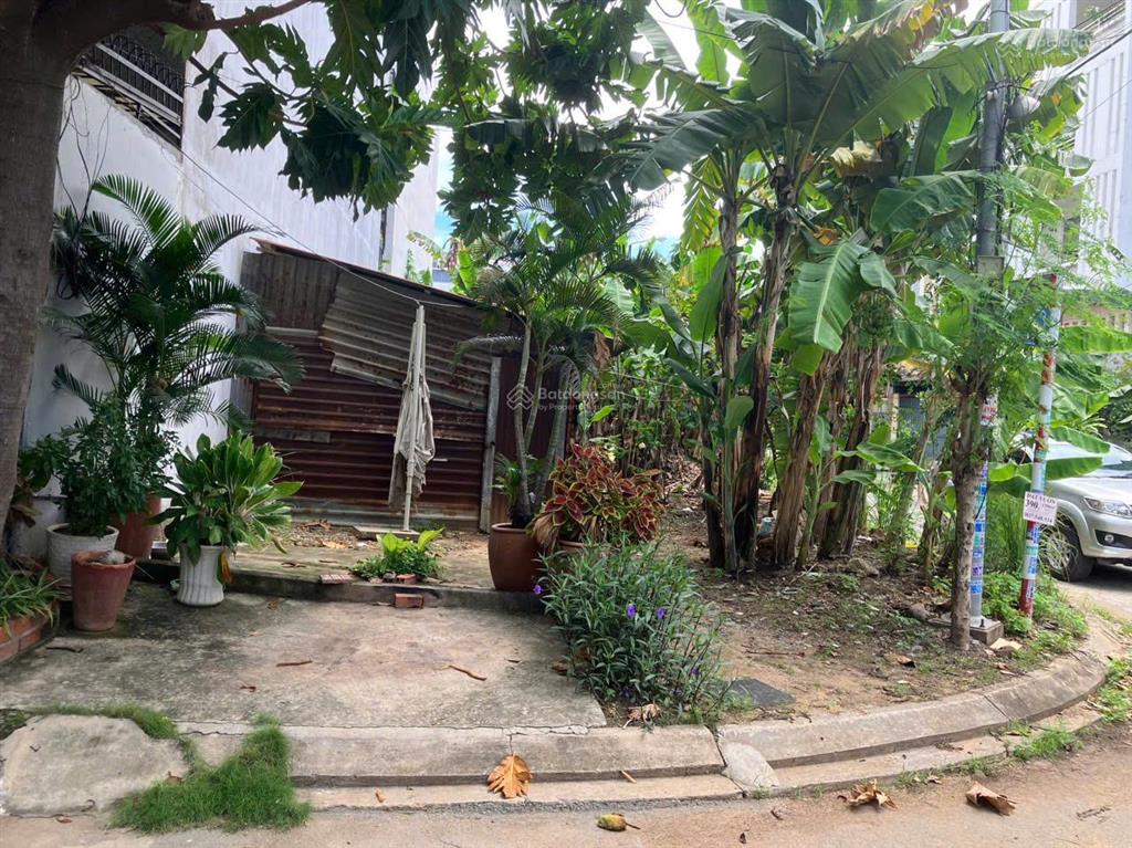 Cho thuê mặt bằng lô góc 2 mặt tiền hướng đông nam vị trí đẹp thuận tiện kinh doanh dài hạn