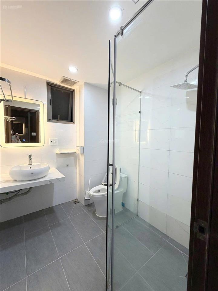 Chủ cần bán gấp căn hộ tản đà court quận 5, dt 68m2 2pn 2wc, tầng trung, shr