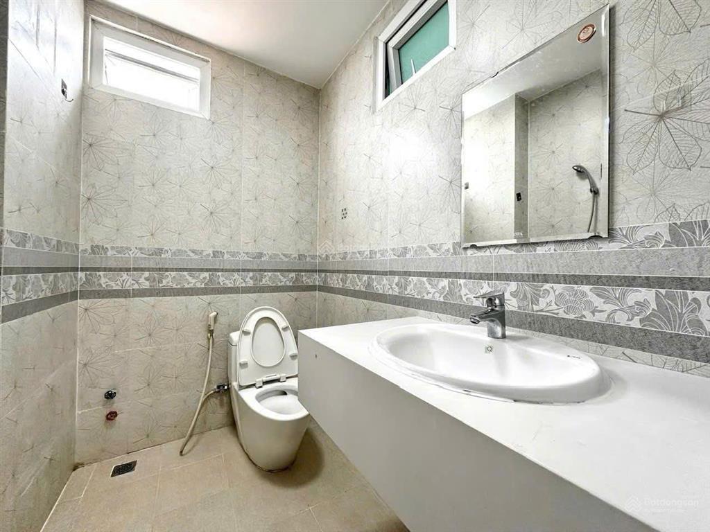Bán nhanh căn hộ phạm viết chánh bình thạnh  dt 70m2  tầng trung view thoáng  shr