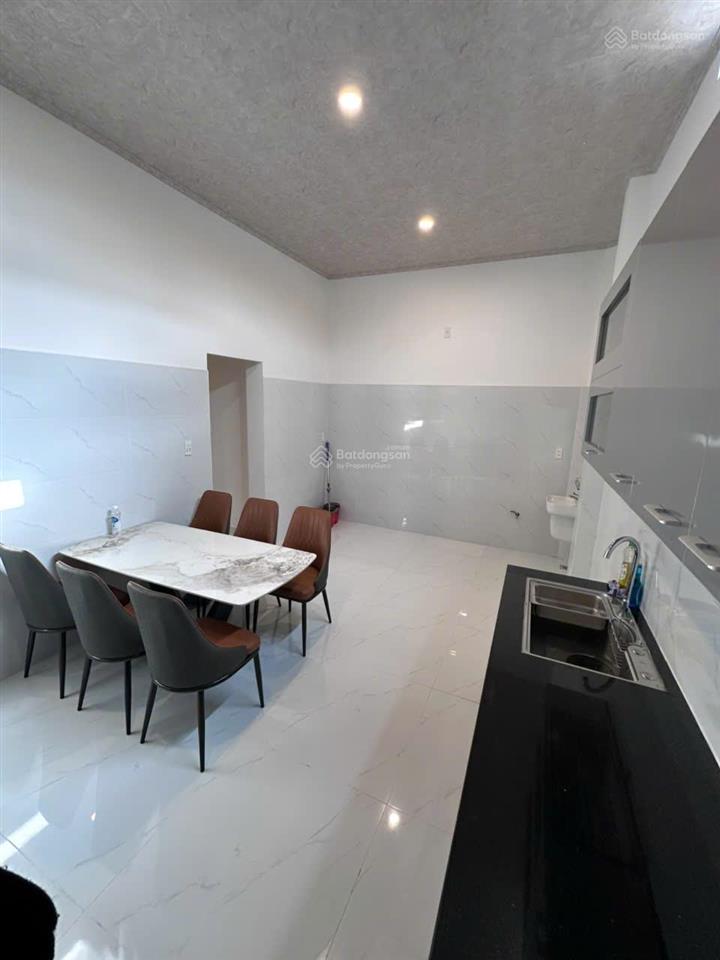 Bán nhà 2 tầng mt nguyễn công hoan 124m ngang 6,3m giá 7 tỷ  0938 155 ***