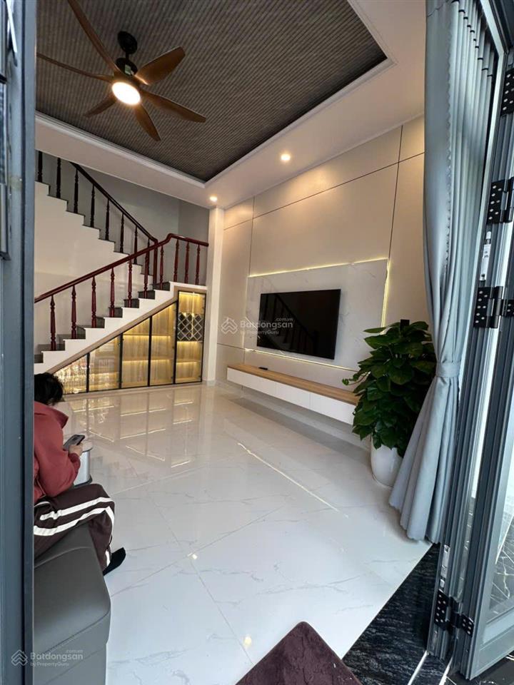 Bán nhà 2 tầng mt nguyễn công hoan 124m ngang 6,3m giá 7 tỷ  0938 155 ***